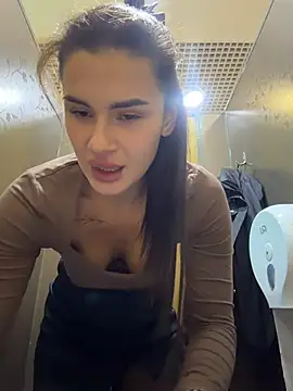 XXX chat uživo modela MiraReach