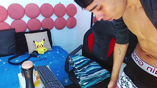 Chatroom XXX en direct de Drake_Jack