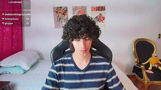 Nude_Boy18: απευθείας συνομιλία ΧΧΧ