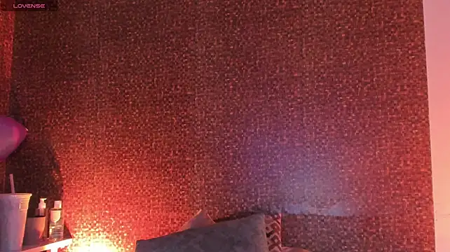 Apartment28's Live XXX Chat