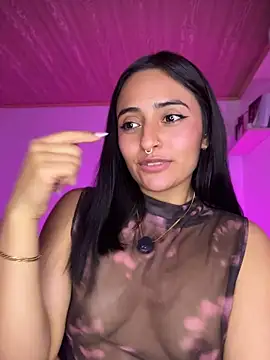 NandaVixen Adlı Modelin Canlı XXX Sohbeti