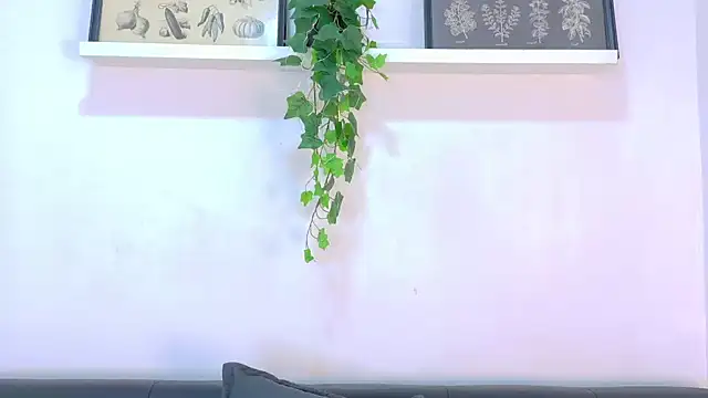XXX chat uživo modela TylerWest_