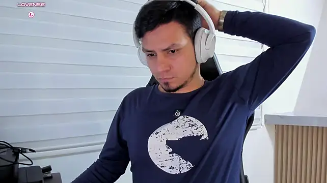 Chat +18 de Rick_Adams ao vivo