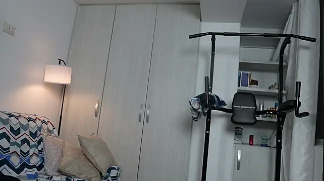 Paradise_boy__ Adlı Modelin Canlı XXX Sohbeti