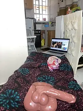 Riri_lili Adlı Modelin Canlı XXX Sohbeti