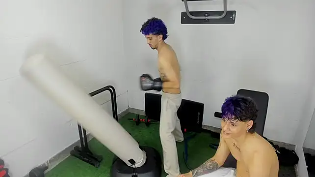 noah_bluexのライブXXXチャット