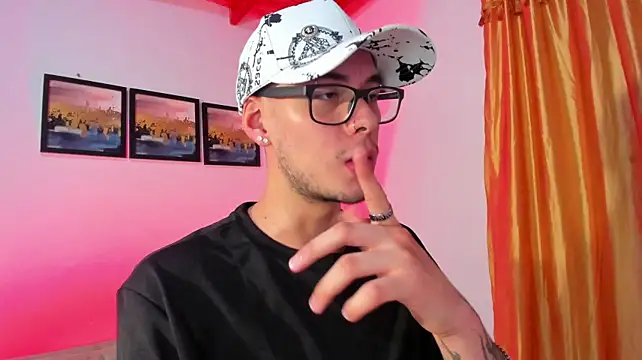 Chat +18 de Vlad__night ao vivo