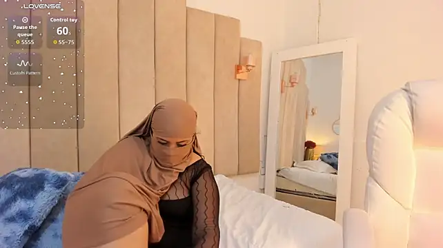 MalikaStar_ Chat XXX live