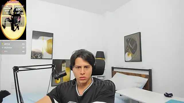 Thom_Ohtani 라이브 XXX 채팅
