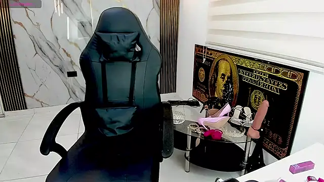 queen_findom1's Live XXX Chat