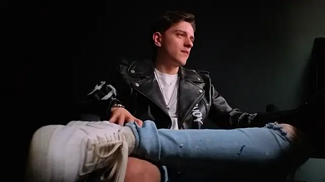 FelixStarkk Adlı Modelin Canlı XXX Sohbeti
