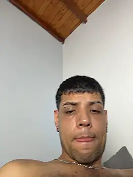 WhatsUpMike Chat XXX live