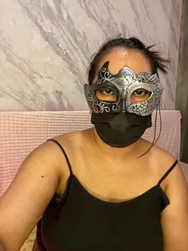 LioraWance's Live XXX Chat