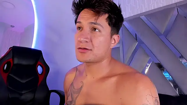 Chat XXX ao vivo de Hassbyd