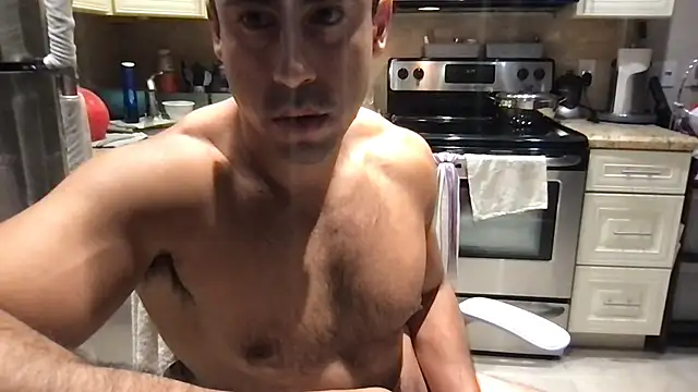 BigGuyMuscle élő XXX-chatje