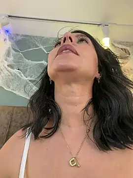Czat XXX na żywo – Miss_Caroline_