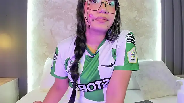 Chatroom XXX en direct de alysson_moon_