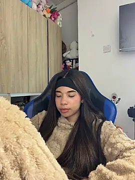Milleradhara24's Live XXX Chat