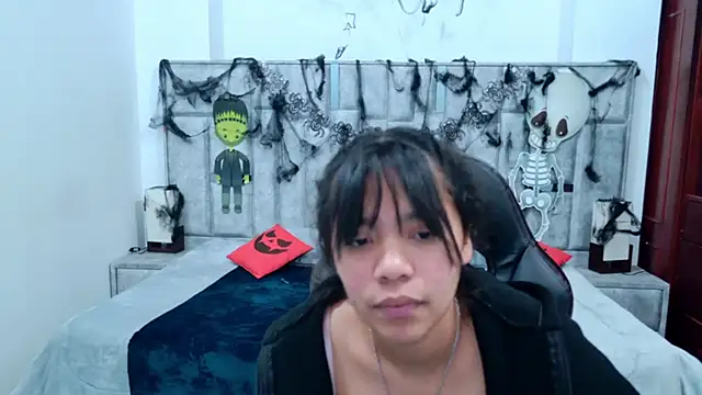 แชท XXX สดของ laureentt_