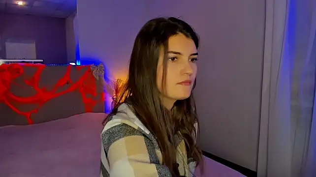 Chat +18 de Laura_Leee ao vivo