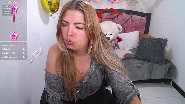 Chat XXX en directo de kaely_