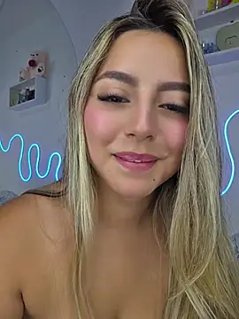 CelesteBlaze_'s Live XXX Chat