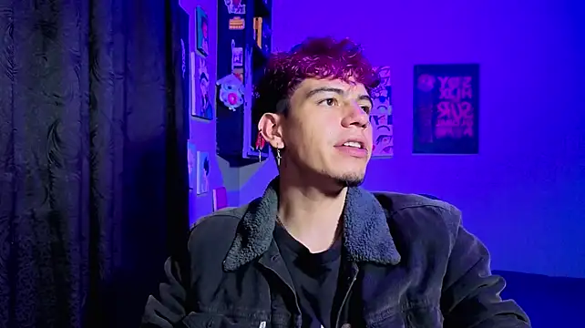 MikeyKuro Live XXX-chat