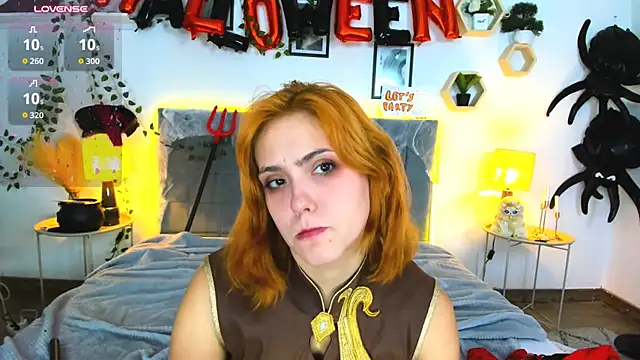 DellaRows Adlı Modelin Canlı XXX Sohbeti