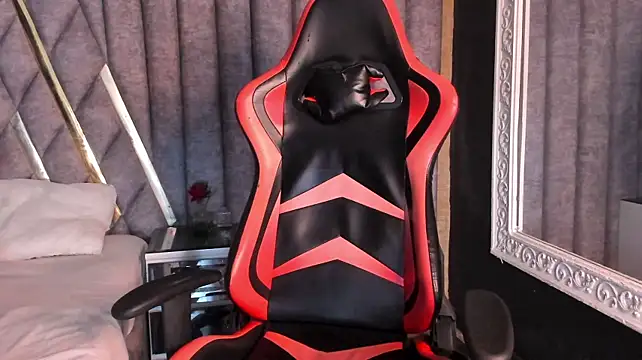 XXX chat uživo modela SmithBonilla
