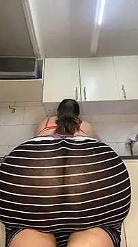 Chloee_Peach 现场XXX聊天