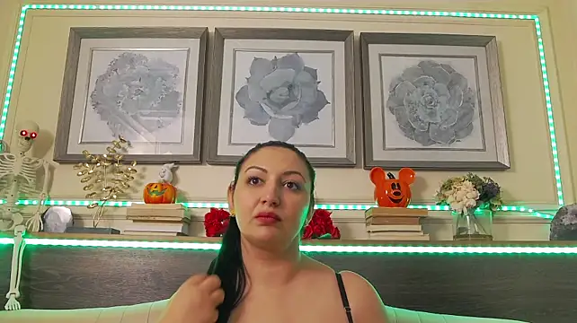 BustyEva_ élő XXX-chatje