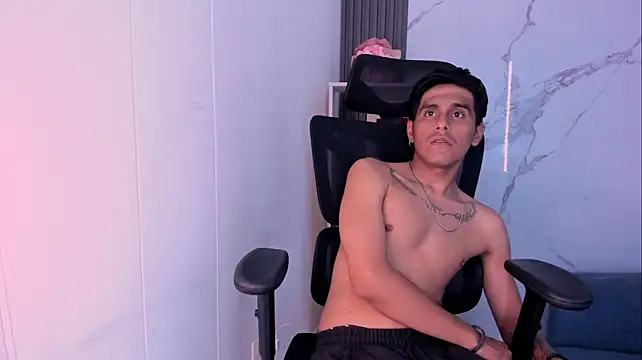 oliverSky_ live XXX chat