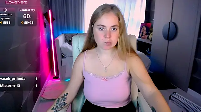 צ'אט XXX בשידור חי של Kate_Moan