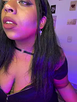 RosiBrownn_のライブXXXチャット