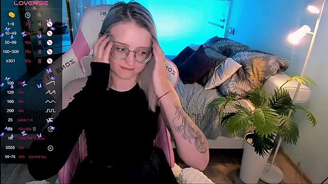 Chat +18 de LunarGlow ao vivo