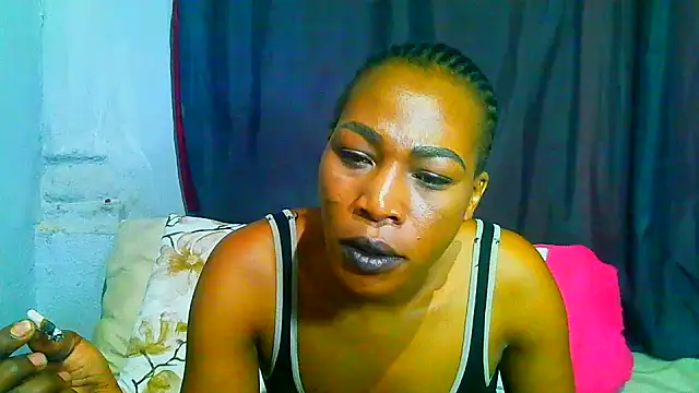 freaky_naughty Chat XXX in diretta