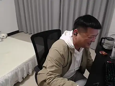 zhang1118 现场XXX聊天