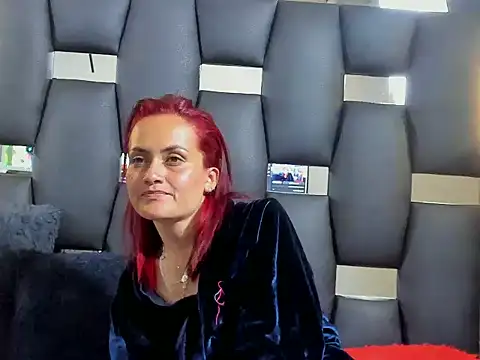 VERONICAMORENOO01's Live XXX Chat