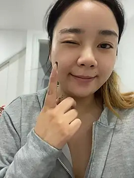 Luna-girl live XXX chat