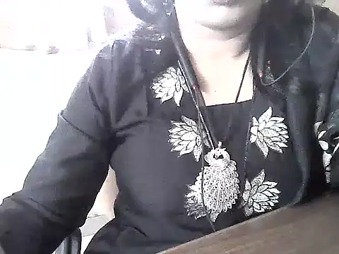 Chat +18 de bellynelly26 ao vivo