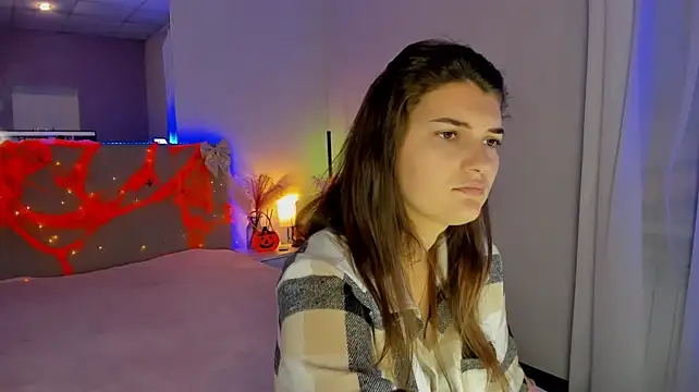 Chat +18 de Laura_Leee ao vivo