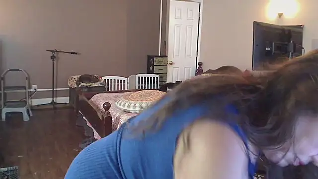 Ireallysquirt 现场XXX聊天