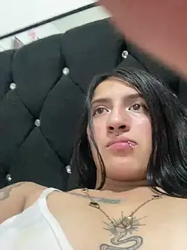 SUSI_ROJAS_19's Live XXX Chat