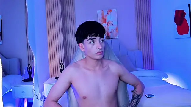 Filiph_Sterliing Adlı Modelin Canlı XXX Sohbeti