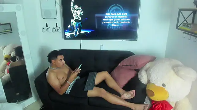 צ'אט XXX בשידור חי של ethan_zone