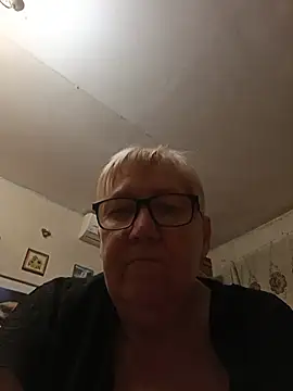 XXX chat uživo modela Molli1408