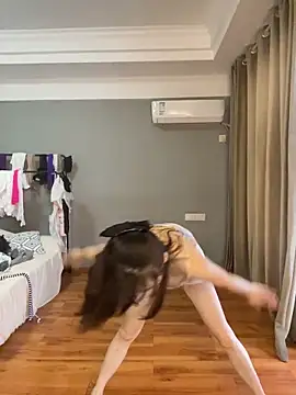 צ'אט XXX בשידור חי של asagirl