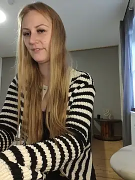 XXX chat uživo modela SweetGermanGoddess