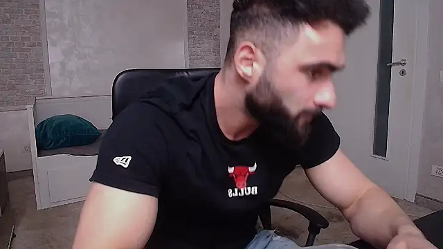 XXX chat uživo modela MicahLane