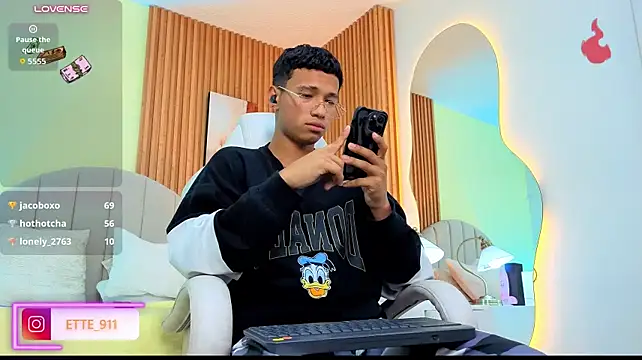 Chat +18 de Ette_Star ao vivo